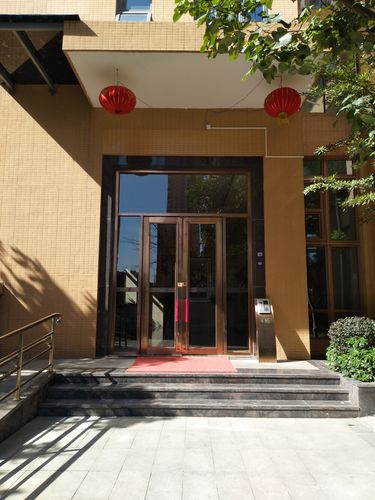 深圳市龙岗区龙岗镇卓弘高尔夫雅苑4号楼12a1,12a2房